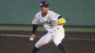 大阪桐蔭の150キロ右腕が三者連続三振の快投！日本2点先制も、雨で30分以上の中断【U−18ワールドカップ】
