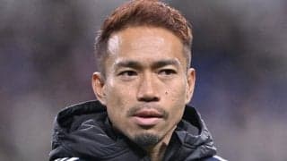 ｢愛を感じる｣アギーレ監督と長友佑都の約10年ぶりの“再会ハグ”がエモい！かつての師弟関係の｢アモーレとアギーレ｣の｢絡まれてるように見えるw｣写真が話題