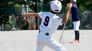 肩肘の怪我に繋がる「手投げ」　正しい投球動作へ…体幹で大きな力を生む“横の感覚”