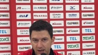 バレー女子日本のアクバシュ監督が1季目総括「明るい将来見えた」　新戦力求め春高視察へ