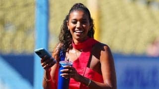 ド軍勝利で…美人レポーターの“行動”が「最高だ」　復調テオを称賛「ファンタスティック」