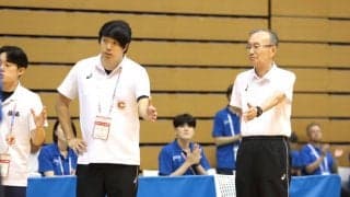 畑野久雄監督の右腕・宮迫竜司コーチが語る「鎮西バレー」の正体　「鎮西はよく『エースバレー』と言われるけど…」【インタビュー後編】