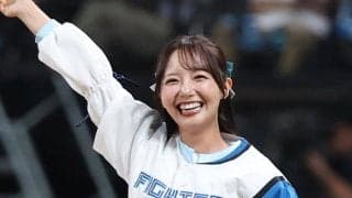 スカートなびかせ…エスコンに降臨した“ご当地美女”　ノーバウンド投球に拍手喝采