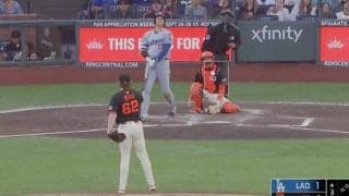 息してる…？ 大谷翔平、爆速特大弾で“混乱”「これ泣くだろ」「動けない」被弾した投手のリアクションが話題に「打球見てない」