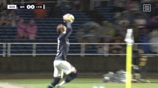 土砂降り過ぎてポロリ「恥ずかしそうだったな」濡れて滑って痛恨のファウルスロー「試合できないくらい強い雨」