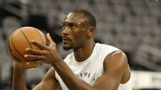 キャリア14年のベテランセンター、ビスマック・ビオンボがスパーズとの再契約に合意