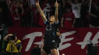 3戦5発と大爆発中のJ1川崎FWが“闘牛パフォ団体芸”を披露！マルシーニョ、三浦、脇坂、際ら参戦ショットに｢一生愛せる｣｢可愛かったw｣