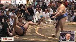 「吹っ飛びましたね」親方絶句…横綱の取組で衝撃結末 「こんなん交通事故やん」「160キロをふっ飛ばすパワー」ファン騒然