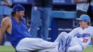稀有となったドジャース一筋の生涯　涙で引退を決意したカーショーのキャリアに脚光「他球団でプレーした経験がない」