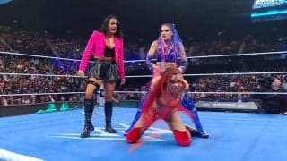 「どんどん嫌われ者に…」人気日本人女子レスラーの“奇行”にファン動揺…「試合しないの？」リング内外でやりたい放題