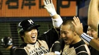 「センスがありました」中田翔は守備も超一流だった　「彼からのバックホームは本当に捕りやすかった」元同僚・日本ハムOB鶴岡慎也氏が込める誇りと敬意