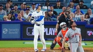 大谷翔平、52号逆転3ラン　カーショーと笑顔で抱擁、シュワーバーに1本差…2戦ぶり一発に本拠地熱狂