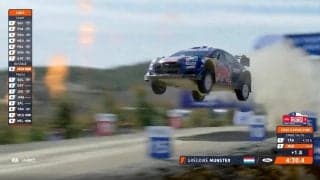 「誰が一番凄い？」世界ラリー、超一流ドライバーの“大ジャンプ3連発”が話題！ 浮き上がる車、乱れた姿勢も即収束の衝撃光景