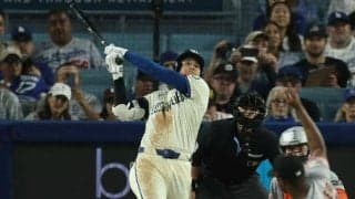 ドジャース大谷翔平が2戦連発の53号　本塁打王争い、首位に並ぶ