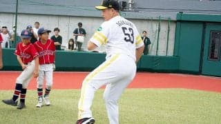 キャッチボール上達で大切な指先の“遊び”　元MLB右腕が伝授「肘から先に出さないで」