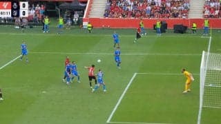 「いい飛び出しだったけど…」浅野拓磨、絶妙飛び出しからのヘディングシュートを外し「次は決めてくれ」