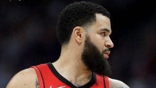 優勝候補ロケッツに痛手…先発PG兼リーダーのフレッド・バンブリートがACL断裂で長期離脱に