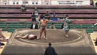 「びっくりした」一体、力士に何が？ 取組後、“悔しさ全開”でハプニング ファン驚き