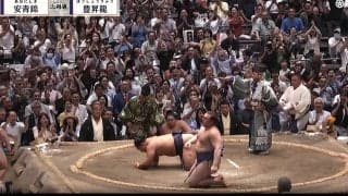 「大の里がルンルンしてる」安青錦が豊昇龍を撃破で…直後にカメラが捉えた横綱・大の里の様子が話題「スイッチ入った」「面白くなってきた」ファンも興奮