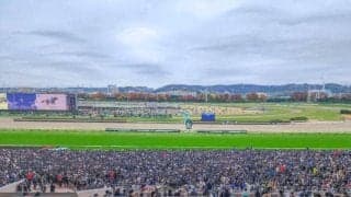 東京競馬場で凱旋門賞のパブリックビューイング 場内では各種イベントも