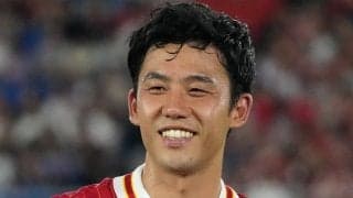日本代表MF遠藤航ら3選手がドッキリの仕掛け人！子供と同僚に自身の応援歌を歌うも｢誰も知らない？｣大ピンチ！｢動揺する子供たち｣｢めっちゃ平和で最高｣