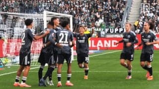 偶然の神プレー！？ 堂安律の“珍しすぎるアシスト”が「結果的にドンピシャクロス」「超ラッキー」ファン騒然の一部始終