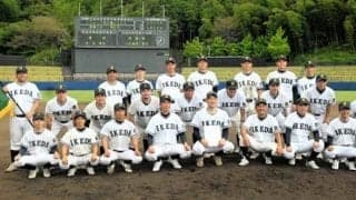 池田OBが優勝　マスターズ甲子園徳島大会　小松島西OBを破る