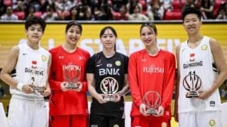 WBLA2025のオールスターファイブに宮澤夕貴と藤本愛妃が選出…笑顔で健闘をたたえ合う