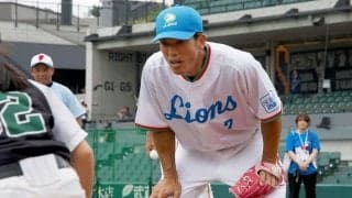 ゴロ捕球で「右から回り込め」はNG？　GG賞4度の名手伝授…距離感を合わせる“ライン”