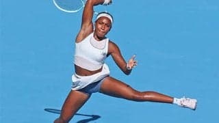  世界3位 快勝で3年連続4強入り 