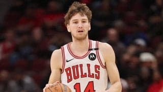 ブルズがチームオプションとなっていたマタス・ブゼリスの来季契約を行使