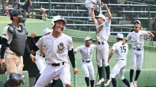 佐野日大が2連覇　決勝で文星芸大付を破る　秋季栃木県高校野球大会