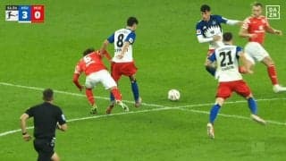 「ひどい判定」佐野海舟の失点関与が物議…「ファウルないの？」激しい体当たりがノーホイッスルでファン疑問視