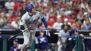球場騒然！ 大谷翔平、爆速ゴロで“まさかの光景”「危険すぎる」「スゴい音」180キロ“火の玉打球”→相手野手が止められない