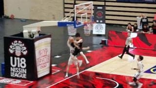 残り13秒でアリーナ騒然の攻防！「高校生の試合でこれはすごい！」ファン騒然のブロックショット2連発　