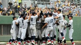 横浜が秋の神奈川県大会を連覇　2番手林田が雪辱の好投で優勝に貢献