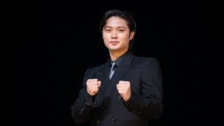 【ジャパンダートクラシック】三冠最終戦に磯村勇斗登場！黒のダブルジャケット姿で大井競馬場を魅了