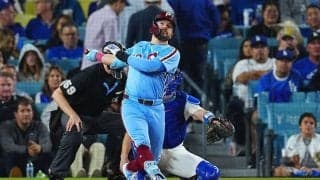 シュワーバ-が1試合2本塁打の大暴れ　LA悲鳴、山本に続きカーショー粉砕