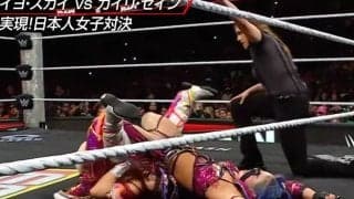 「レフェリー止めろよ」日本人女子レスラー、米マットで“狡猾”アシストが波紋 「レフェリーが一番の敵」ファンも怒り