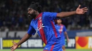 41歳とは思えない鮮やかな“ヒール股抜き”弾！ J3栃木シティのFWピーター・ウタカが｢すごっ！うまっ！｣｢めっちゃオシャレ｣な圧巻の個人技でゴールをこじ開ける