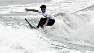 サーファー1500人参加、竜巻被害の牧之原でサーフィン大会