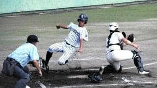 九国大付が優勝　秋の高校野球福岡大会　17安打猛攻で福大大濠破る
