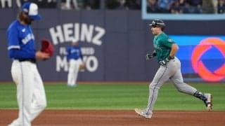 投手がイライラ！“60発男”が「ヤバすぎる」本塁打王ローリーが豪快弾→相手投手の被弾リアクションが話題に「これは悔しい」