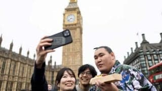 「修学旅行みたい」大相撲ロンドン公演前日に力士が市街を散策　横綱はビッグベンの前で土俵入り？「かわいい～」