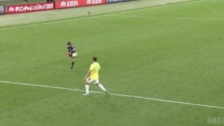 「精度やべーのよ」伊東純也、超精密クロスで決定機演出の瞬間「ガチで上手い」「最高のクロス」