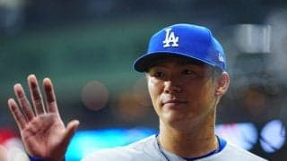 山本由伸が見せた“勲章”　ナインとのハイタッチに起きた異変…熱投111球の証