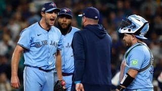 投手が大激怒！“まさかの降板拒否”で監督を追い返す「怖すぎ」ベンチでもキレ散らかす…ファン騒然「気合が違う」「さすがマッドマックス」