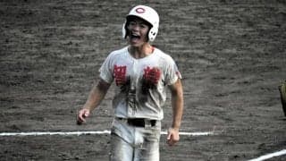 序盤大量失点の智弁学園、志村叶大選手が逆転打で夏の悔しさ晴らした