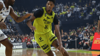 ジャレット・カルバーが40得点の大暴れ…仙台が三遠との激戦制し、ホーム4連勝に