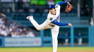 なんだこの球…！？ 大谷翔平、直球が“謎の動き”「怖っ！」相手打者が困惑…“まさかの空振り”「球種多すぎ」
